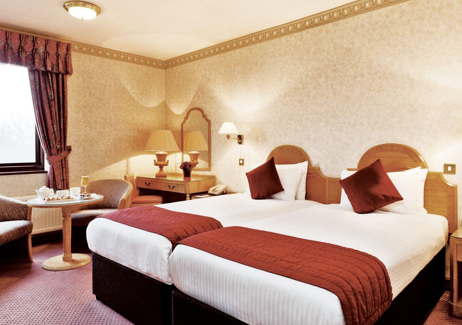 Copthorne Effingham Gatwick Hotel Esterno foto