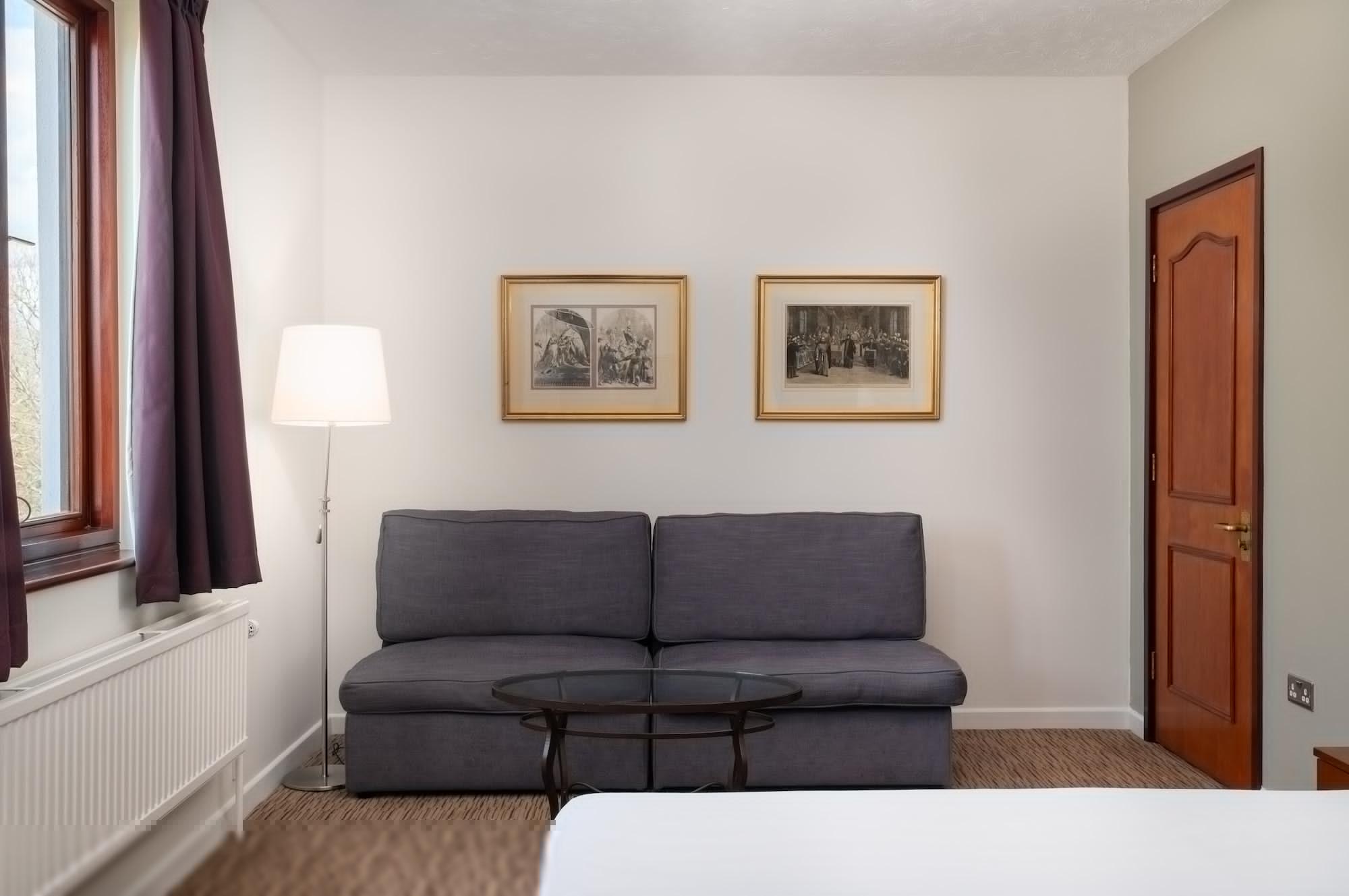 Copthorne Effingham Gatwick Hotel Esterno foto