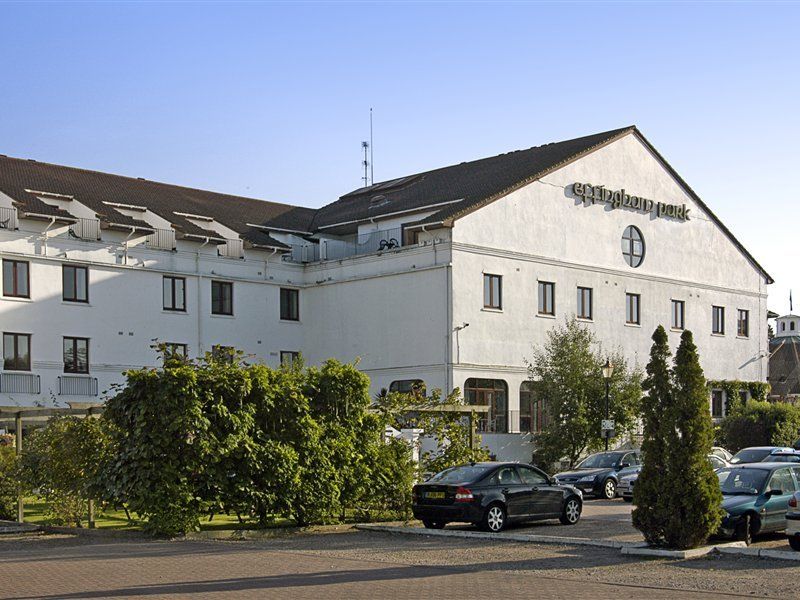 Copthorne Effingham Gatwick Hotel Esterno foto