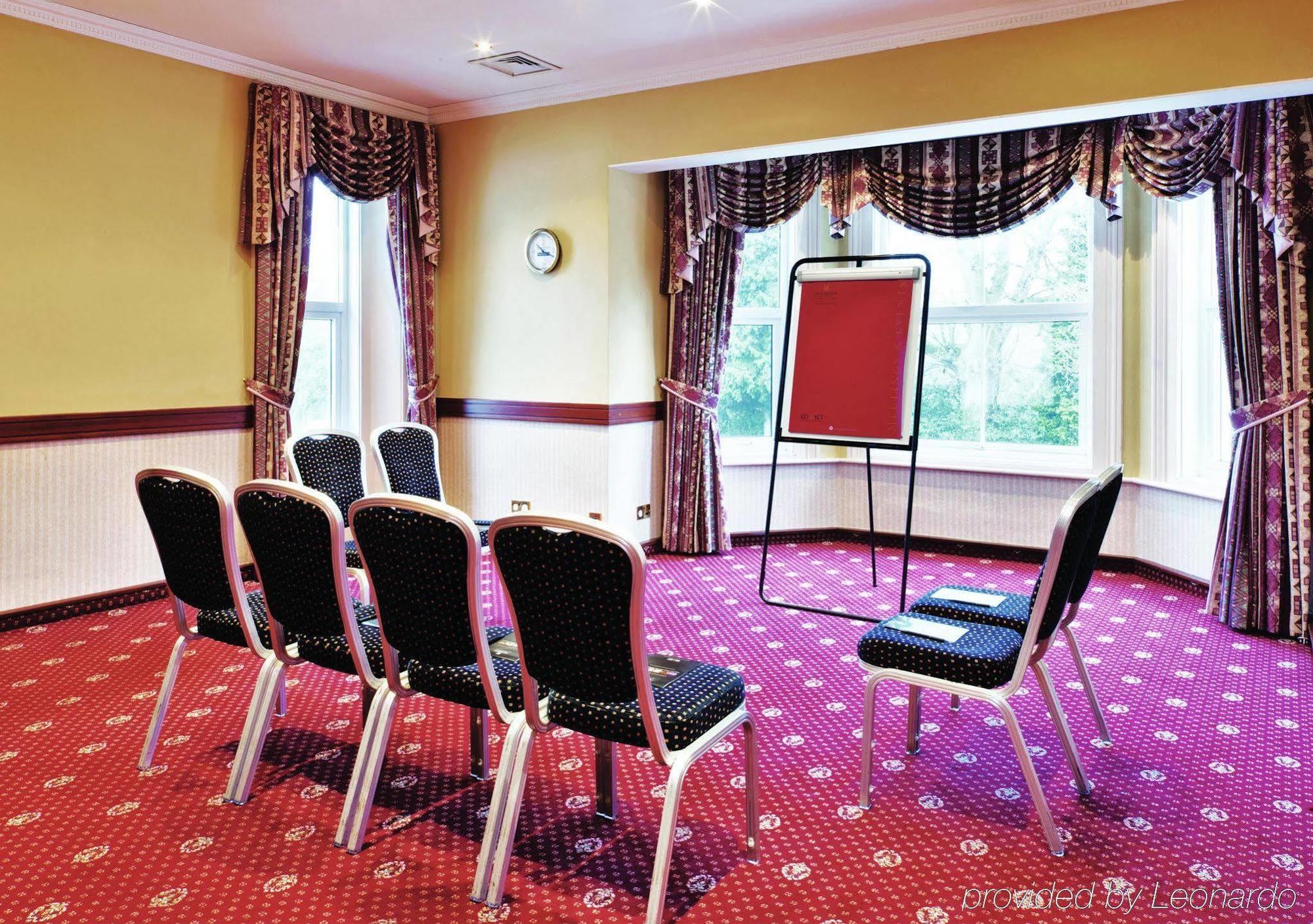 Copthorne Effingham Gatwick Hotel Affari foto